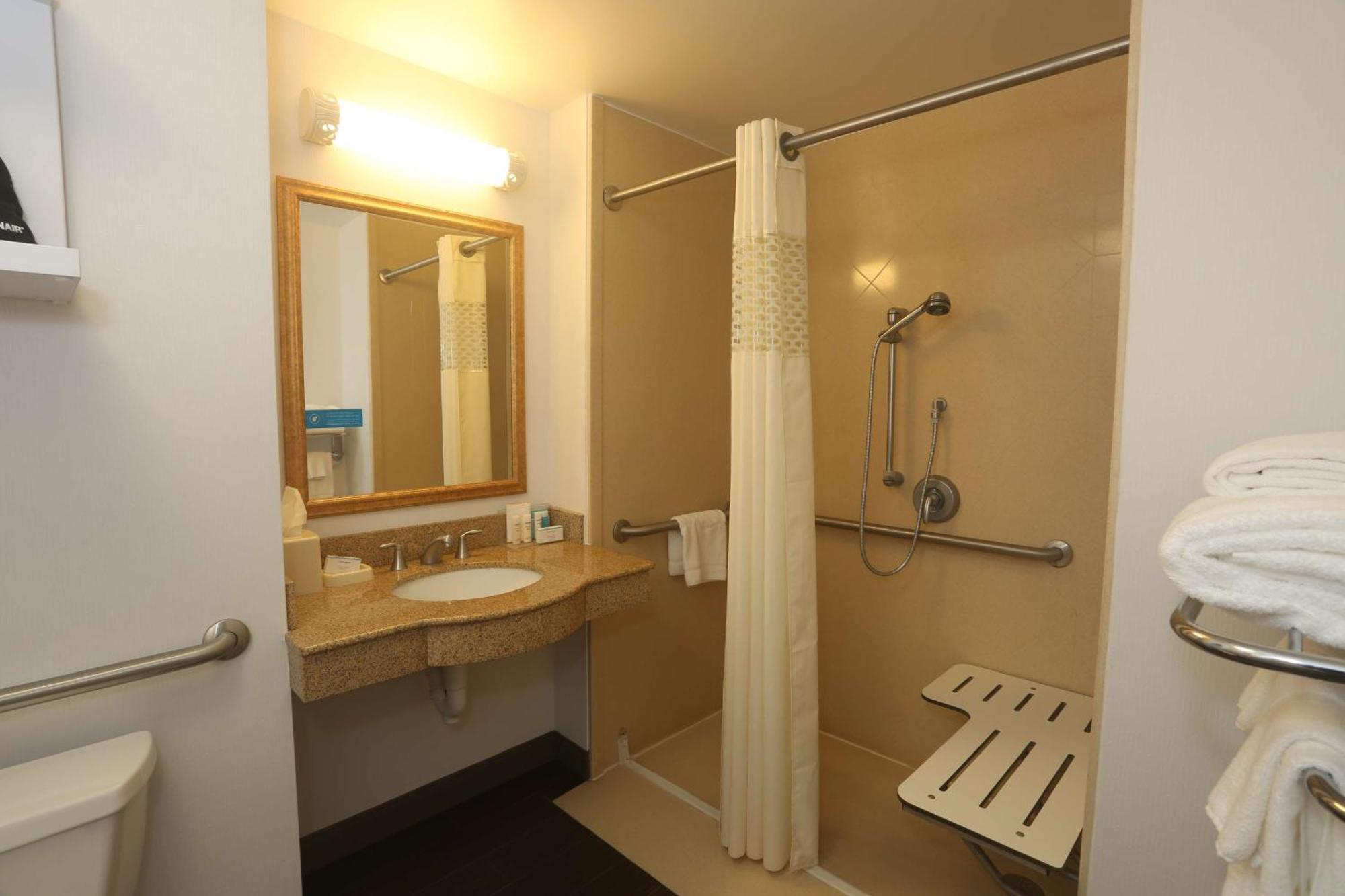 Hampton Inn Owego Exteriér fotografie